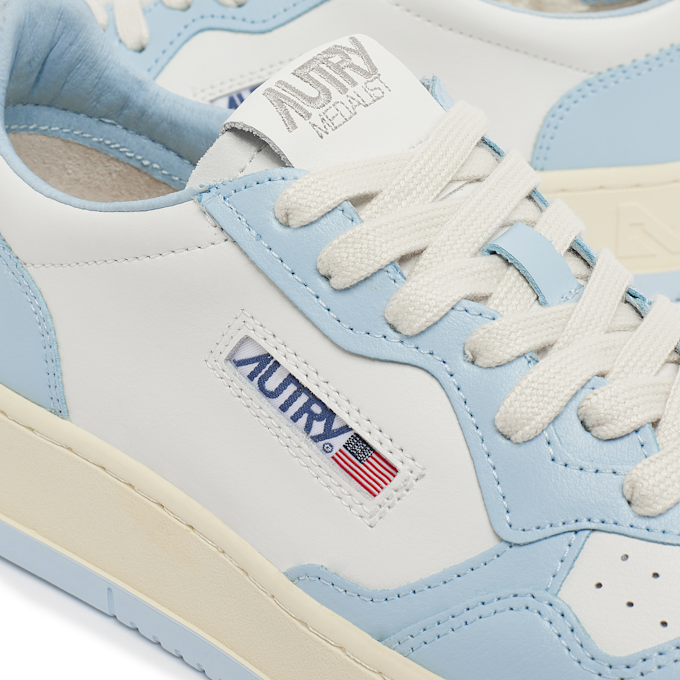 Autry Wmns Medalist Low white 82551 6