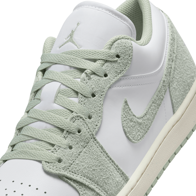 Jordan Air Jordan 1 Low SE "Light Green" groen 83326 7
