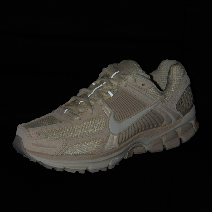 Nike Wmns Zoom Vomero 5 "Light Orewood Brown" beige 86768 7