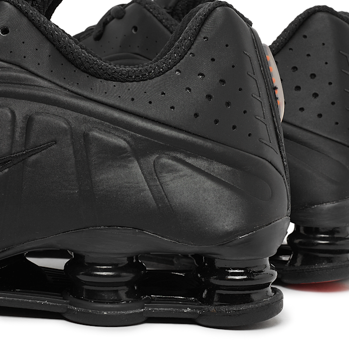 Nike Wmns Shox R4 "Black" zwart 89355 5