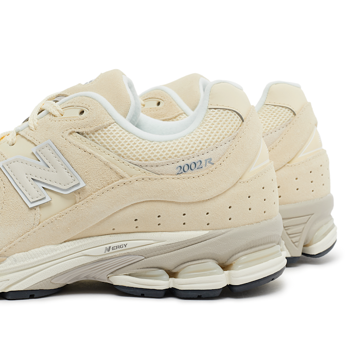 New Balance 2002 (M2002RFI) beige 86869 5