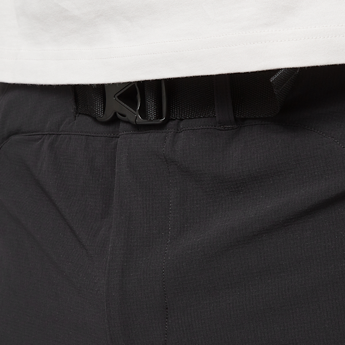 Oakley&nbsp; Latitude Arc Short noir 85027 5
