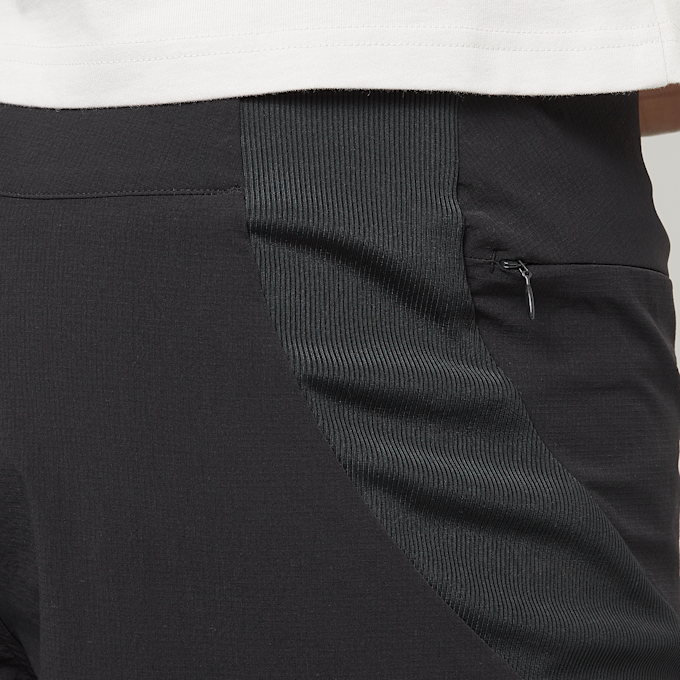 Oakley Latitude Arc Short black 85027 6