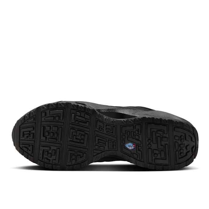 Nike Wmns Air Max SNDR Gore-Tex "Black and Dark Smoke Grey" black 86985 6