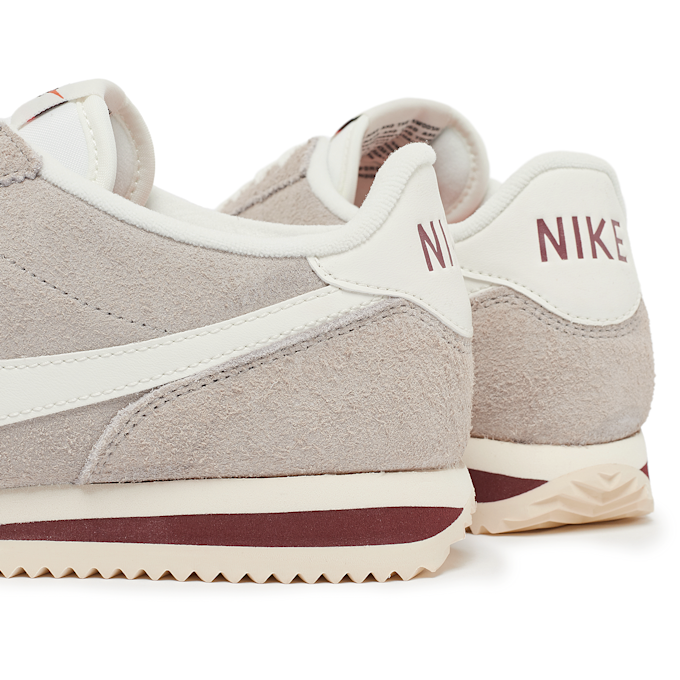Nike Wmns Cortez SE grau 88688 5