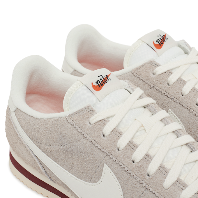 Nike Wmns Cortez SE grau 88688 6