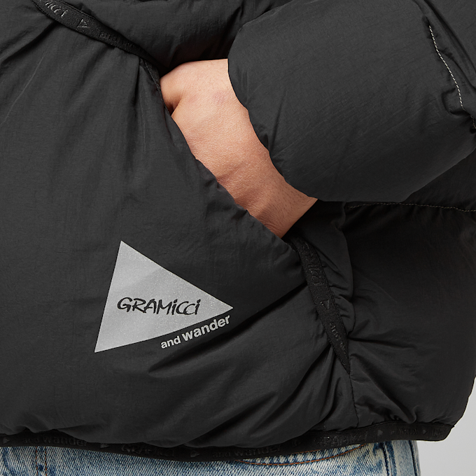 Gramicci x And Wander Down Jacket zwart 88339 5
