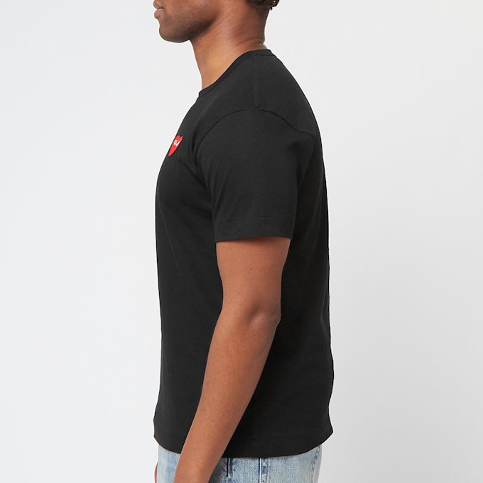 Comme des Garcons Play Small Red Heart T-Shirt Black black 90050 3
