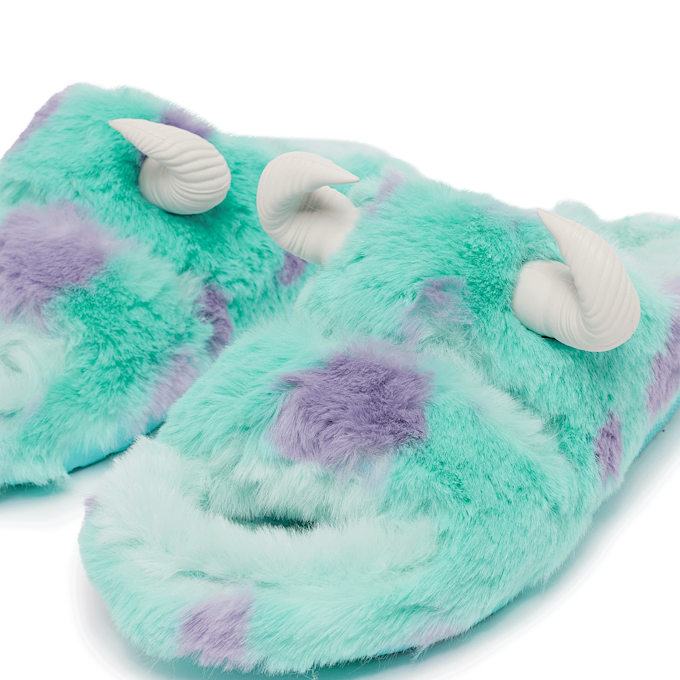 Crocs x Monsters Inc. Classic Cozzzy Sandal "Sulley" turkoois 86450 6