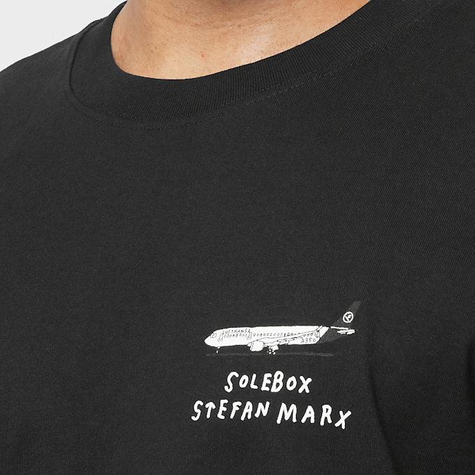 solebox x Lufthansa x Stefan Marx Typo Tee noir 88579 5