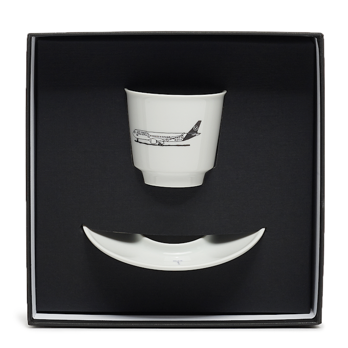 solebox x Lufthansa x Stefan Marx x KPM Flugzeugtasse wit 87494 3
