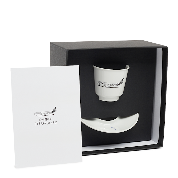 solebox x Lufthansa x Stefan Marx x KPM Flugzeugtasse wit 87494 4