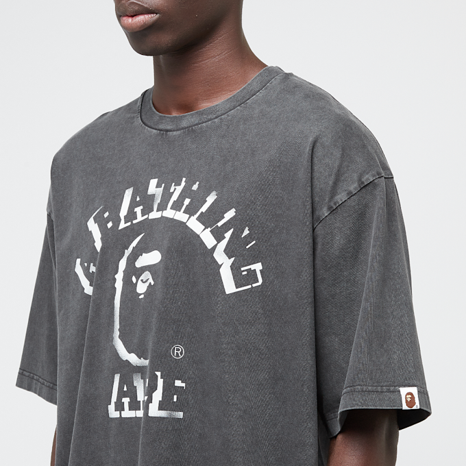 A Bathing Ape Garment Dye Spray Print College Relaxed Fit Tee grijs 86323 5