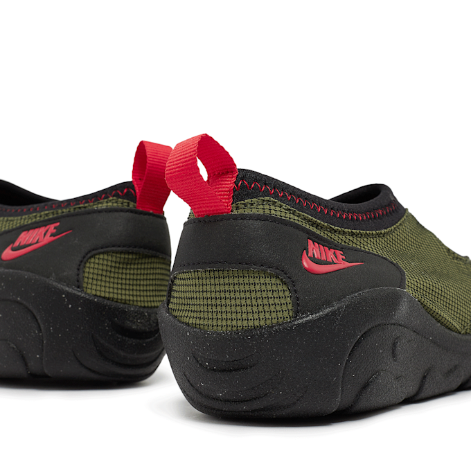 Nike Aqua Turf "Medium Olive" grün 86448 5