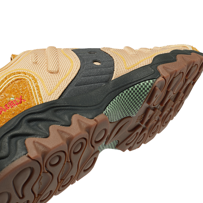 Saucony x Colour Plus Matrix brown 89462 7