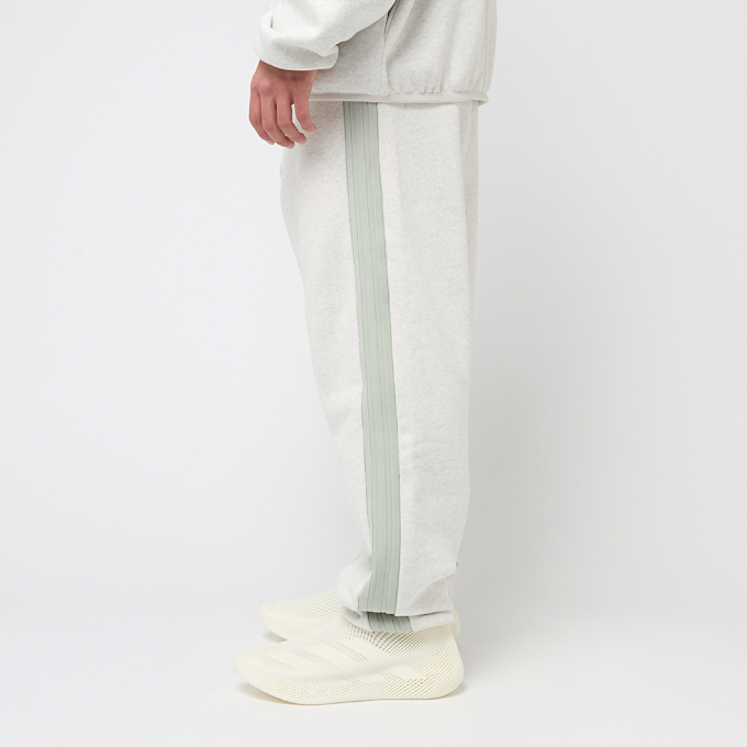 adidas Originals x Fear Of God Athletics Heather Stripe Sweatpant grey 86265 3