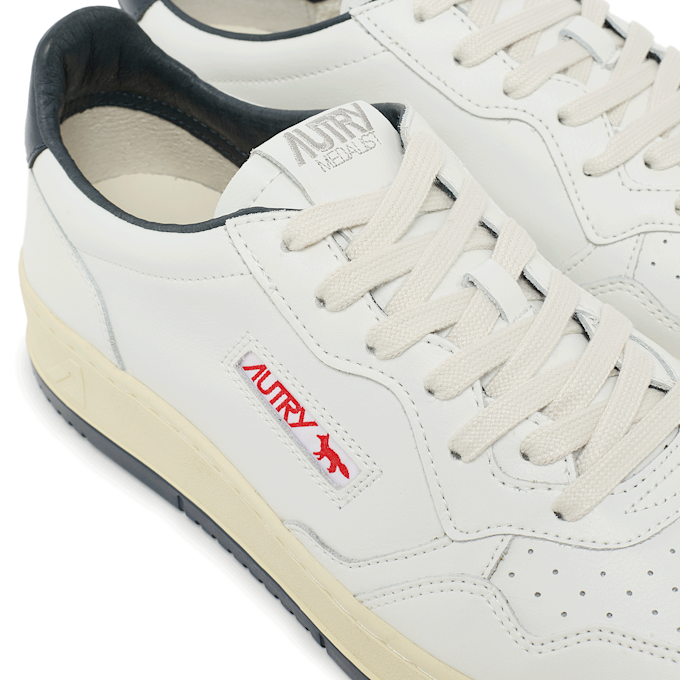 Autry x Maison Kitsune Wmns Medalist Low blanc 88522 6