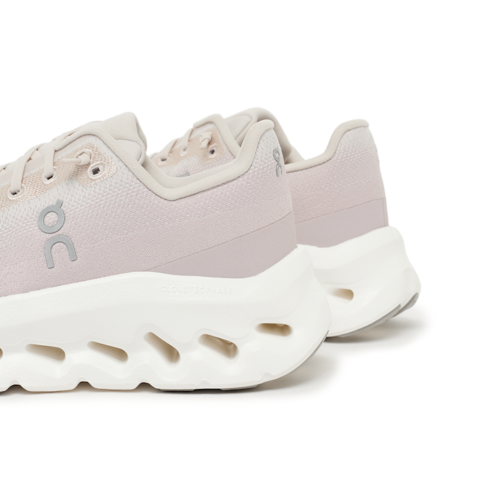 On Wmns Cloudtilt rose 85799 5