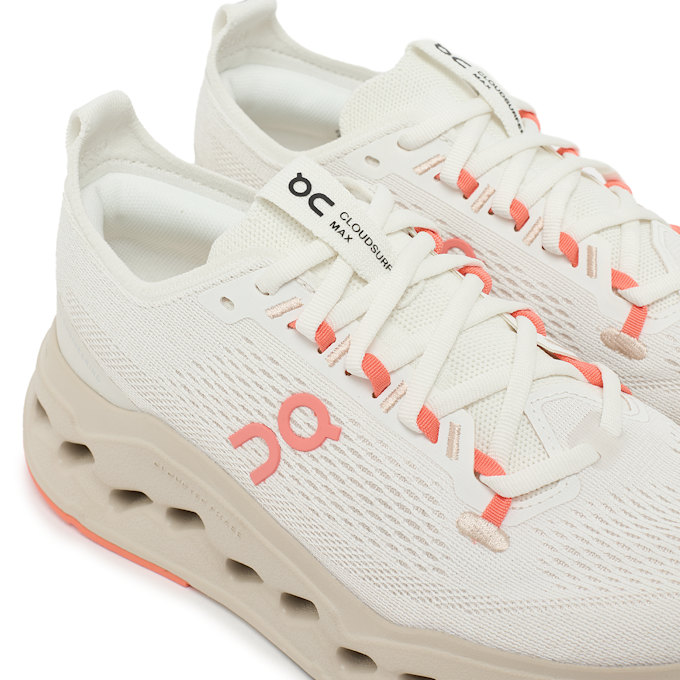 On Wmns Cloudsurfer Max weiß 87428 6