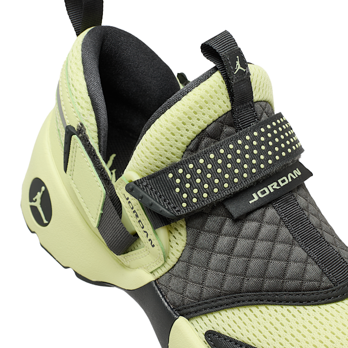 Jordan Wmns Trunner LX luminous jaune 86212 7