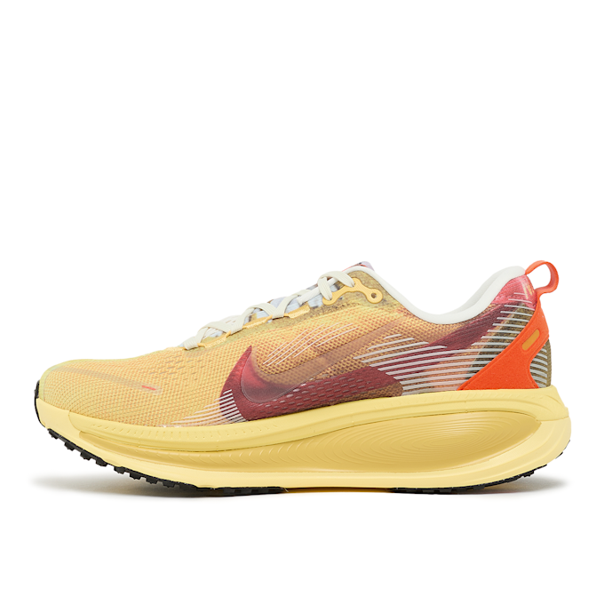 Nike Vomero 18 SE geel 88543 3