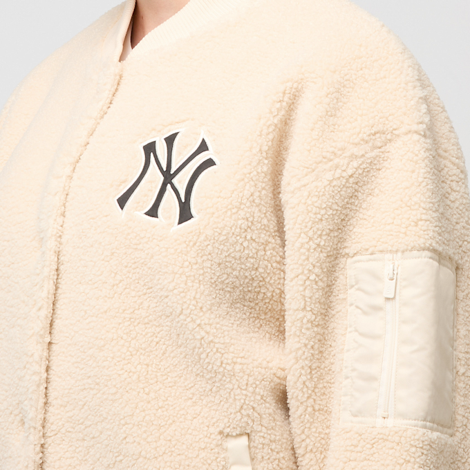 New Era Wmns MLB New York Yankees OS Sherpa Bomber Jacket beige 90216 5