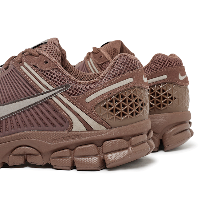 Nike Wmns Zoom Vomero 5 "Fauna Brown" brown 91913 5