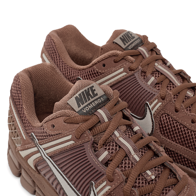 Nike Wmns Zoom Vomero 5 "Fauna Brown" bruin 91913 6