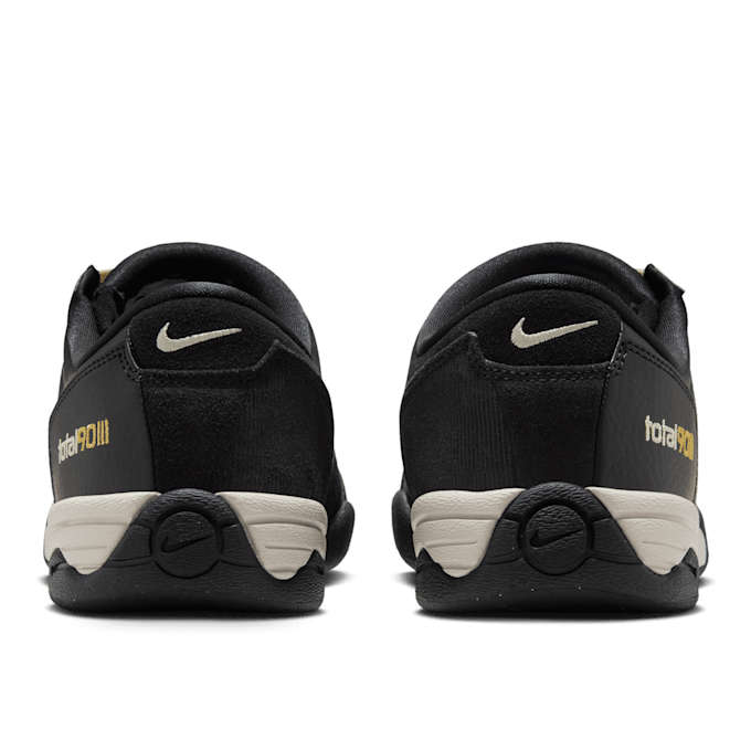 Nike   Total 90 III noir 91951 5