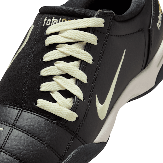 Nike   Total 90 III schwarz 91951 7