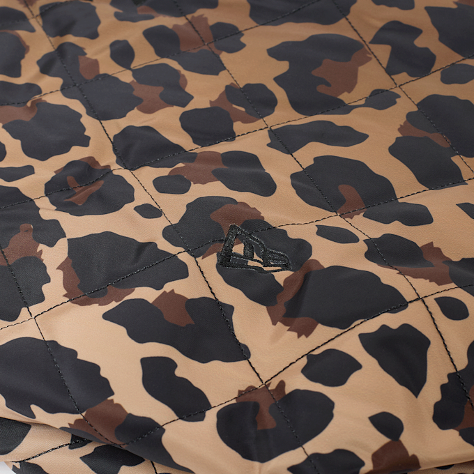 New Era Leopard Quilted Tote Bag bruin 92947 6