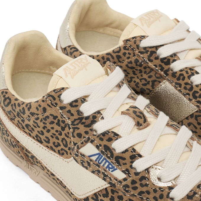 Autry&nbsp; Wmns Windspin Low SJ01 beige 93705 6