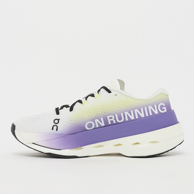 On Cloudboom Max wit 93945 3