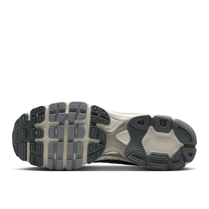 Nike   Air Max Moto 2K grau 94325 6