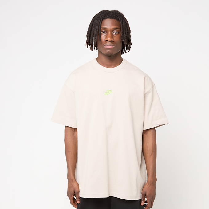 Nike Sportswear Premium Essentials T-Shirt beige 94498 2