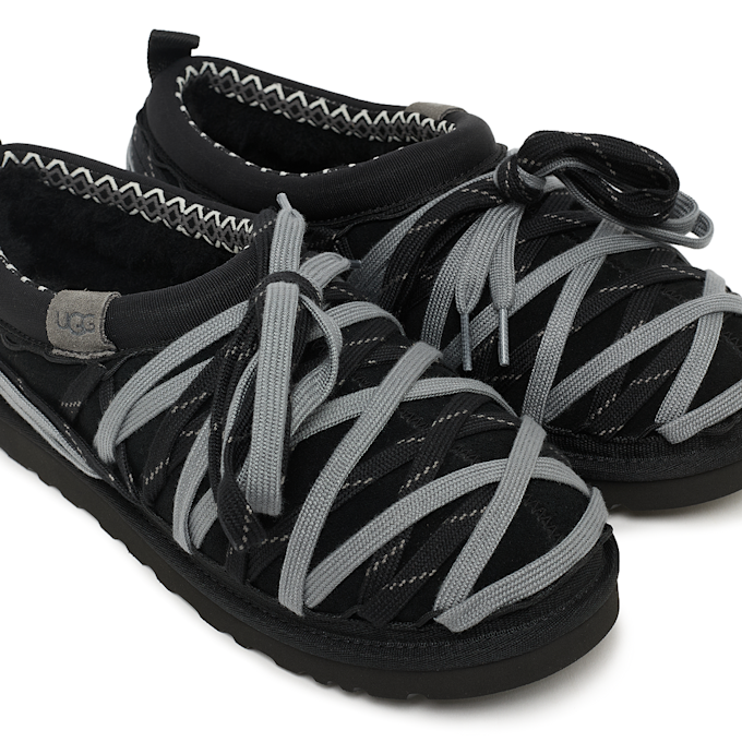 UGG Tasman Lace (Includes Free Charms) schwarz 94910 6