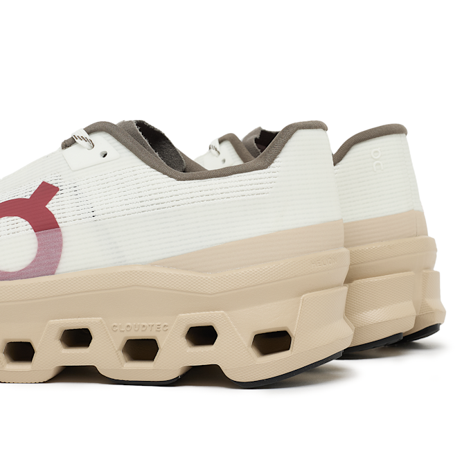 On Wmns Cloudmonster "Year Of The Horse" weiß 95312 5