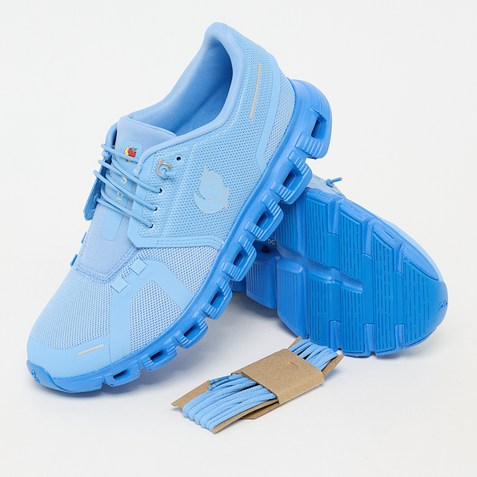 On x Sky High Farm Wmns Cloud 6 blauw 95323 7