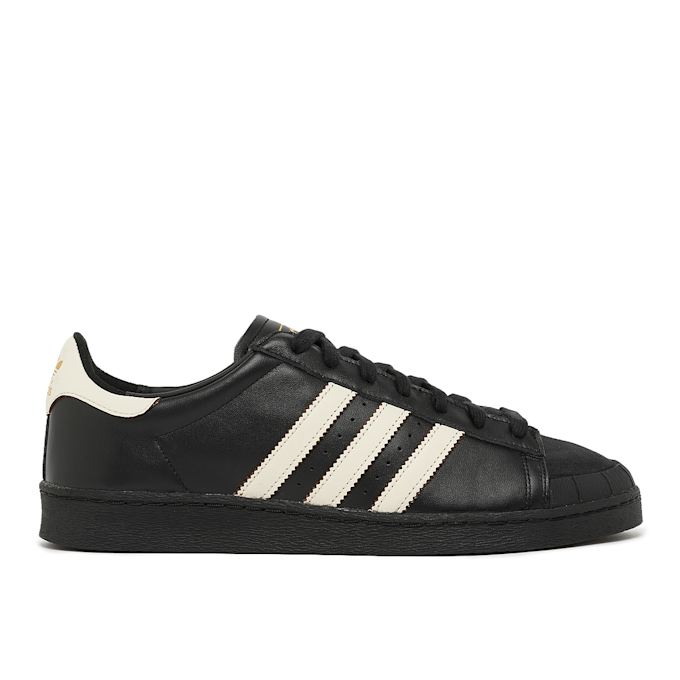 Kaufe adidas Originals Jabbar Low Half Shell in core black/off white ...