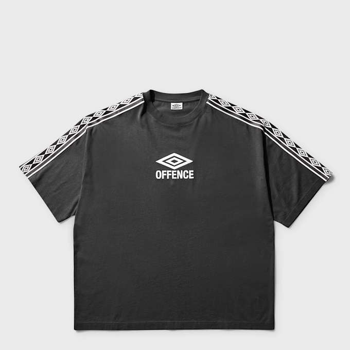 Umbro by Slam Jam Offence Defence Tape Tee schwarz 95884 1
