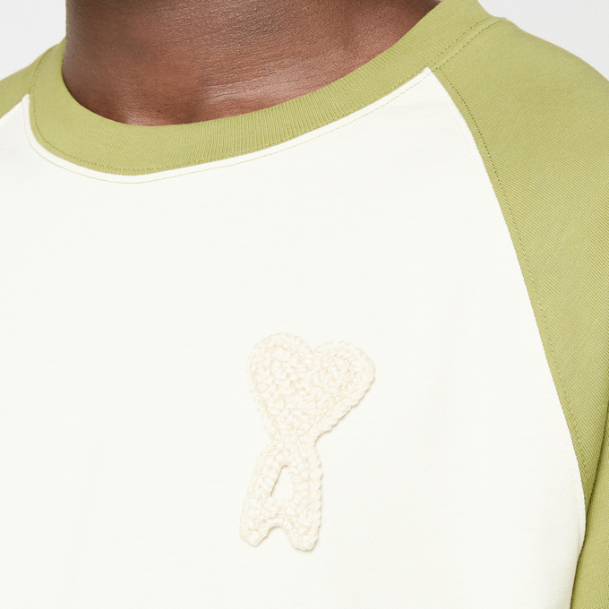 AMI PARIS SS Boxy Fit T-Shirt Ami De Coeur Knitted Patch beige 95938 3