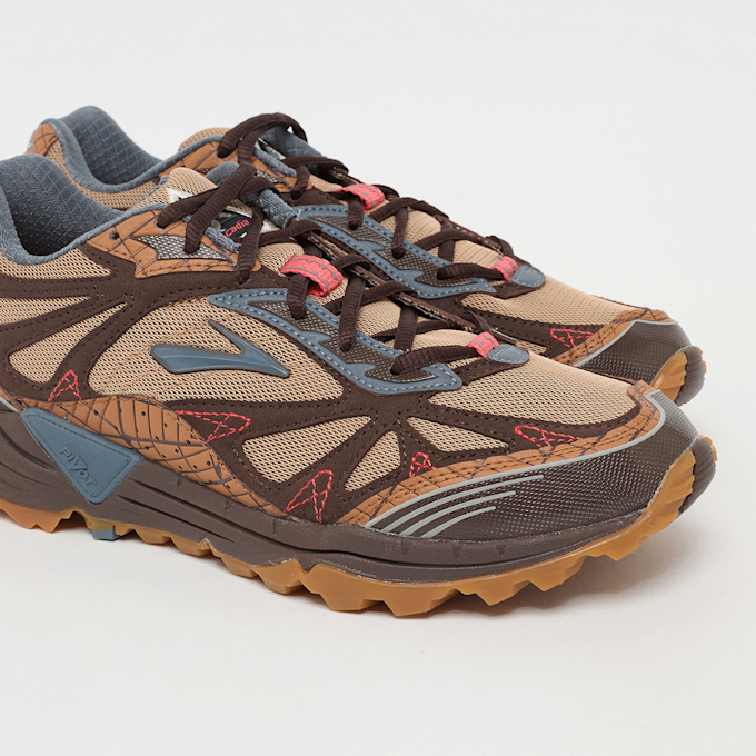 Brooks x Staple Cascadia 1 braun 95963 5