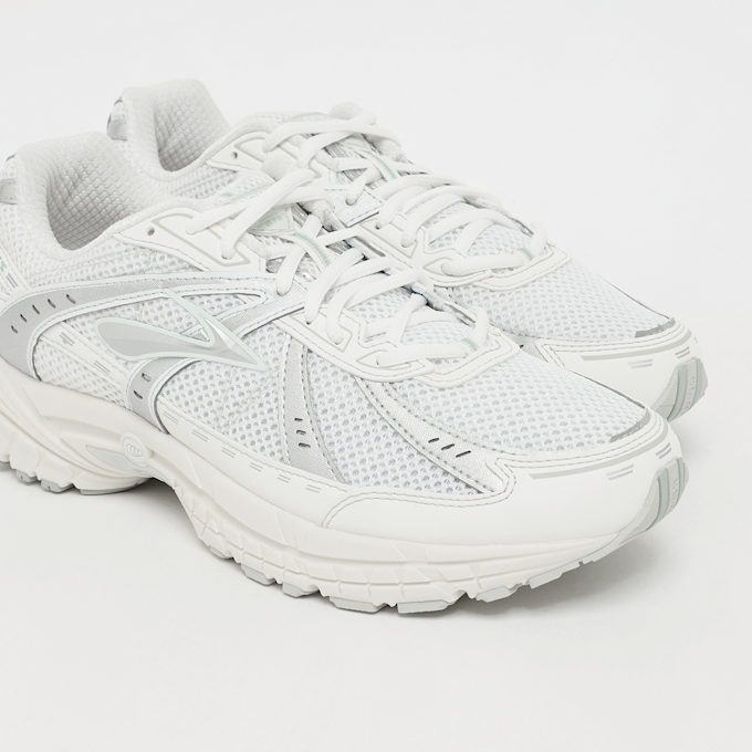 Brooks Adrenaline GTS 10 white 95970 6