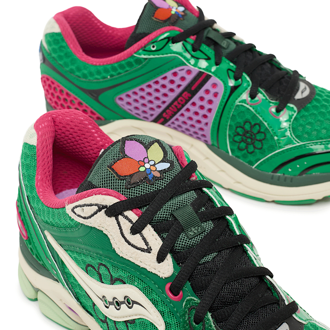 Saucony x Jae Tips Triumph 4 green 96167 6