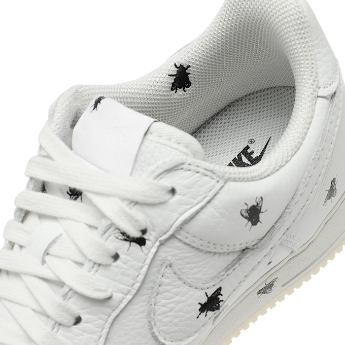 Nike Wmns Air Force 1 Retro Low "Houseflies" weiß 98599 7