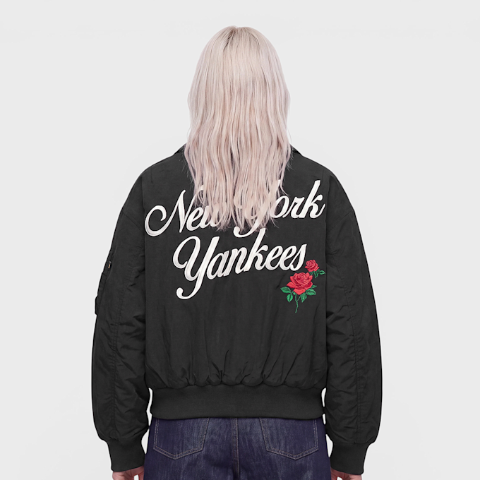 New Era x Alpha Industries Wmns Jacket Neyyan schwarz 99380 3