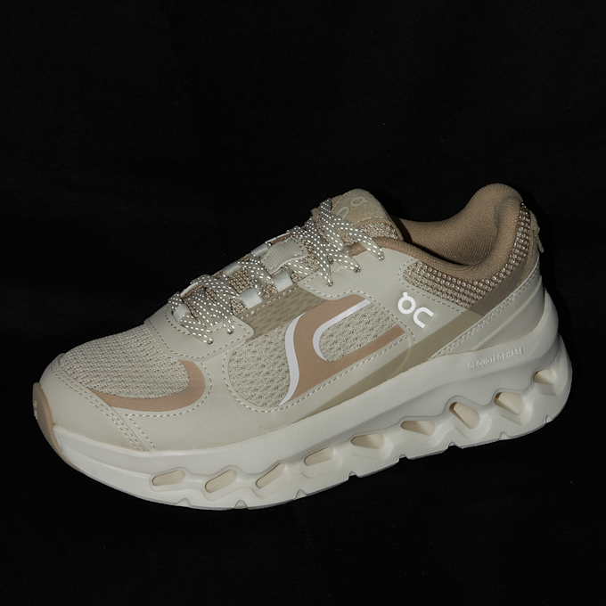 On Wmns Cloudtilt Arc beige 100249 8