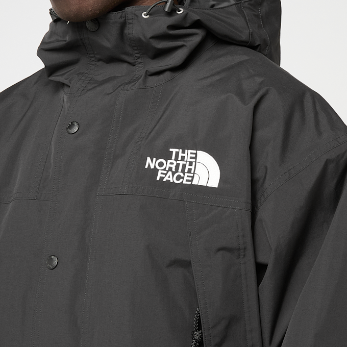 The North Face x Sky High Farm Mountain Jacket schwarz 100579 4