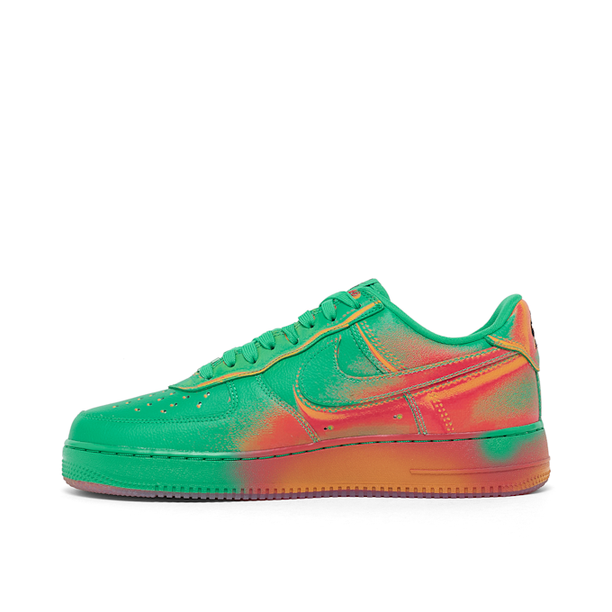 Nike Wmns Air Force 1 Low Retro "Stadium Green" yellow 101905 3