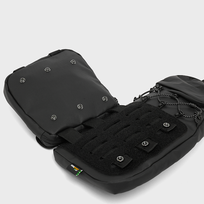 Oakley Latitude Flex Belt Bag schwarz 102408 5